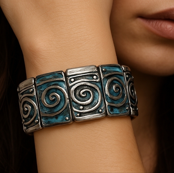 Periwinkle by Barlow Jewelry - Periwinkle & Antique Blue Stretch Bracelet Textured Silver Metal w/ Black Accent